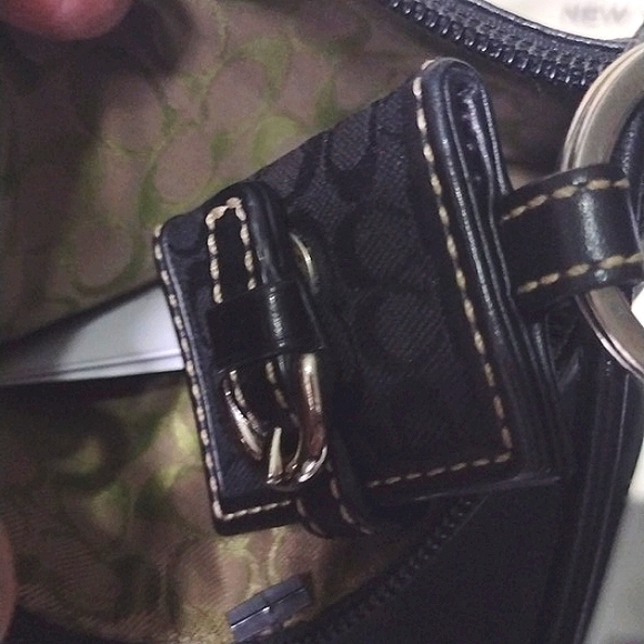 COACH Lambskin Leather 🛍️ Wristlet Iconic Coach "C" Attached Keyring NWT - Picture 6 of 8